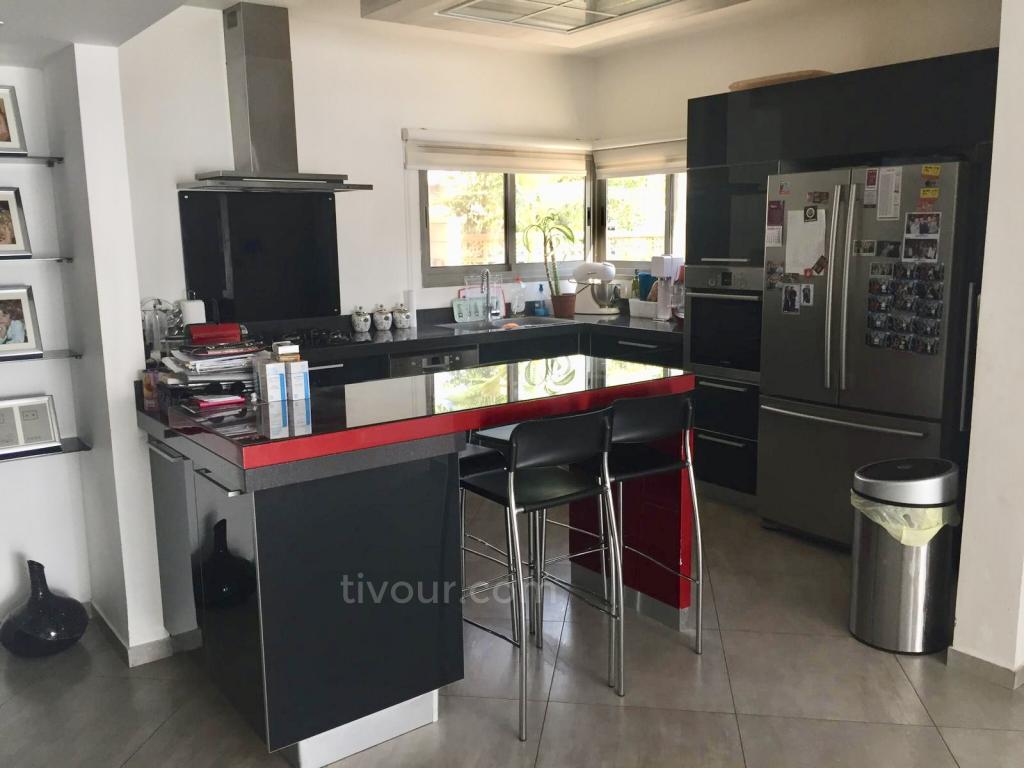 Casarão 6 cômodos Ashdod Yud Zayin 210-IBL-1883