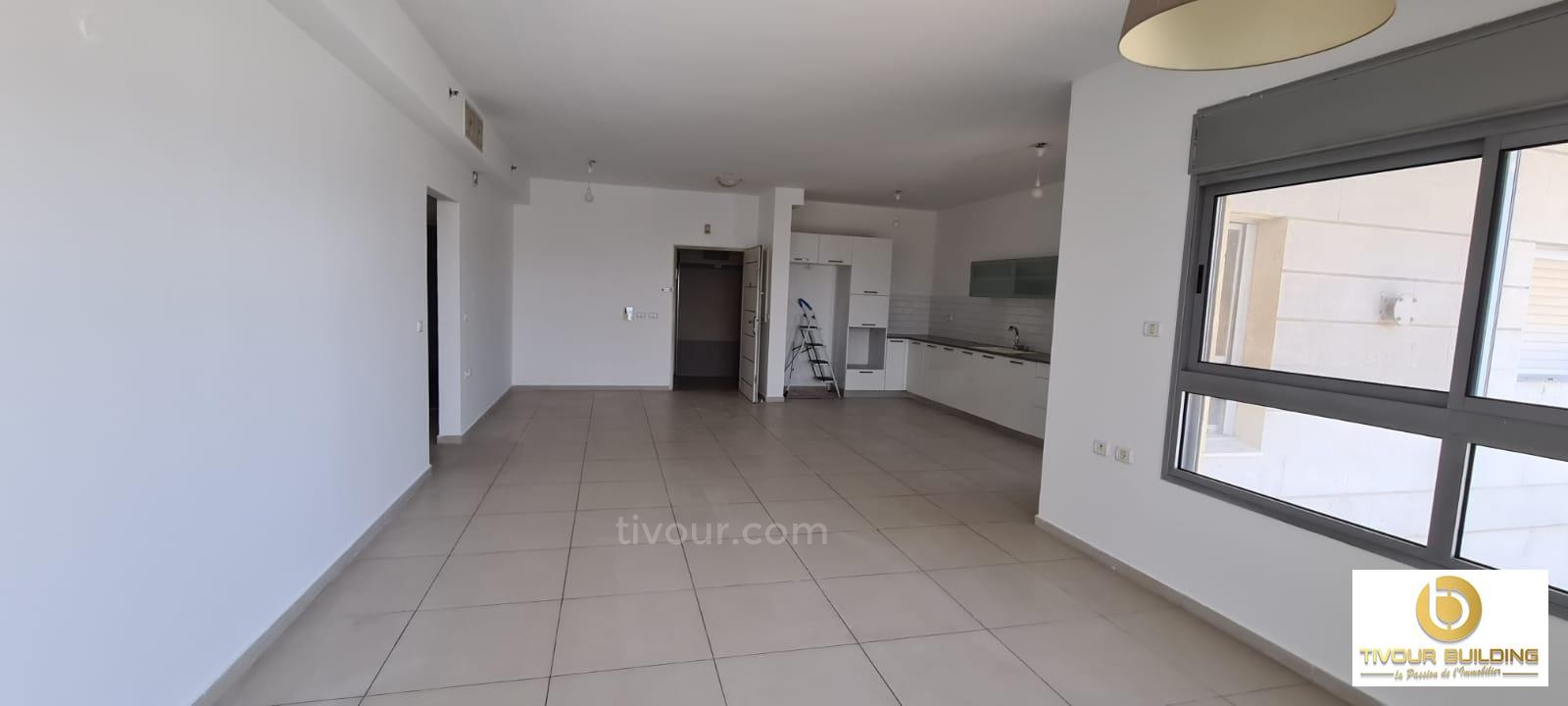 Apartamento 4 cômodos  Ashdod Mar 210-IBL-1949