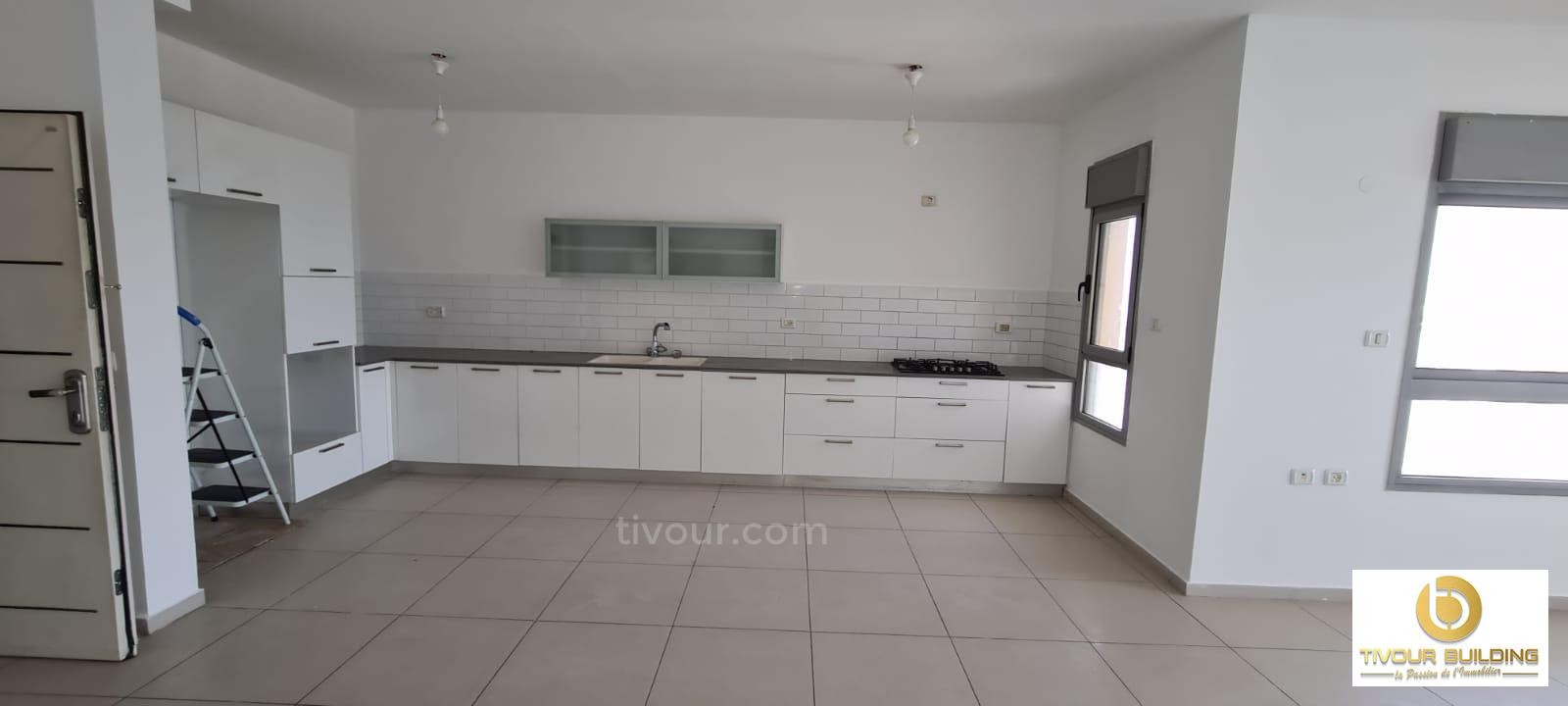 Apartamento 4 cômodos  Ashdod Mar 210-IBL-1949