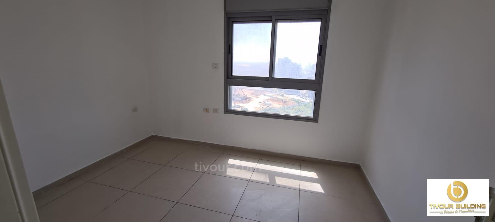 Apartamento 4 cômodos  Ashdod Mar 210-IBL-1949