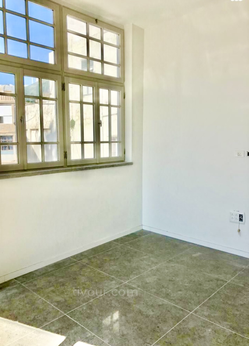 Apartamento 3 cômodos Tel Aviv Região marítima 210-IBL-1984