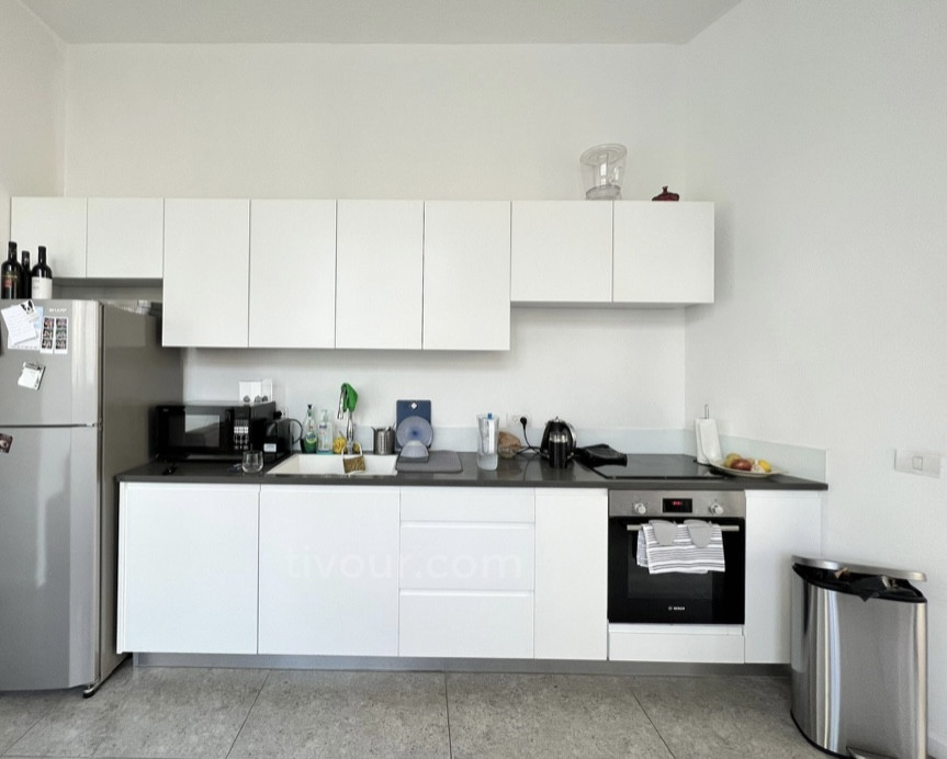 Apartamento 3 cômodos Tel Aviv Região marítima 210-IBL-1984