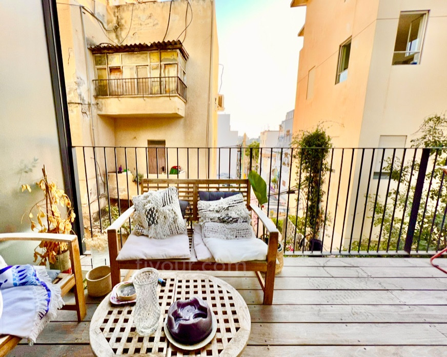 Apartamento 3 cômodos Tel Aviv Região marítima 210-IBL-1984