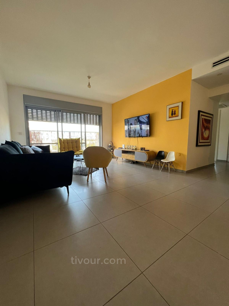 Apartamento 4 cômodos  Netivot Kiryat Menahem 210-IBL-2000