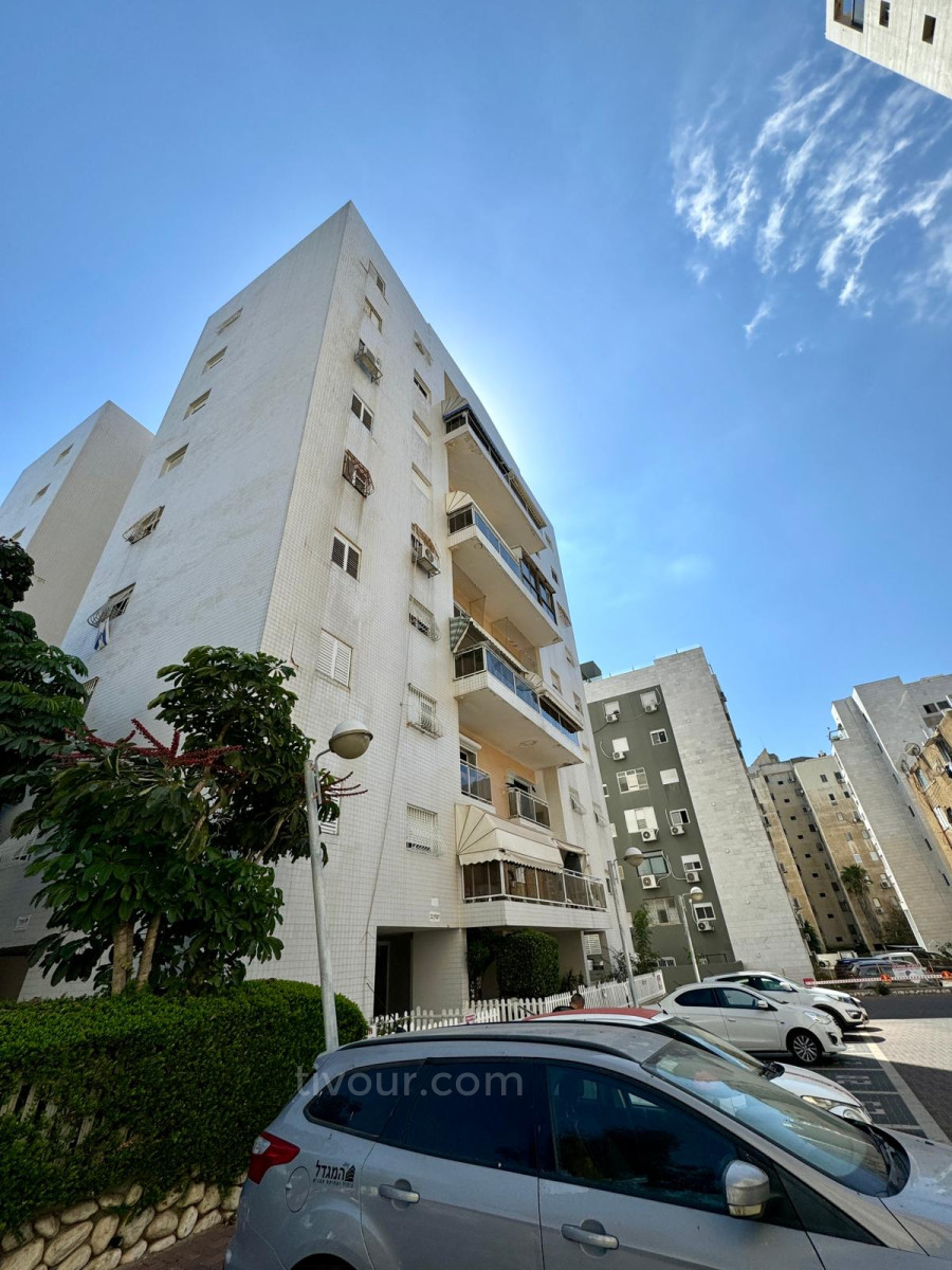 Apartamento 4 cômodos  Ashdod Dalet 210-IBL-2044