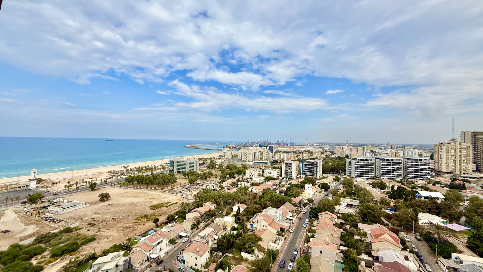 Apartamento 5 cômodos  Ashdod À beira-mar 210-IBL-2046