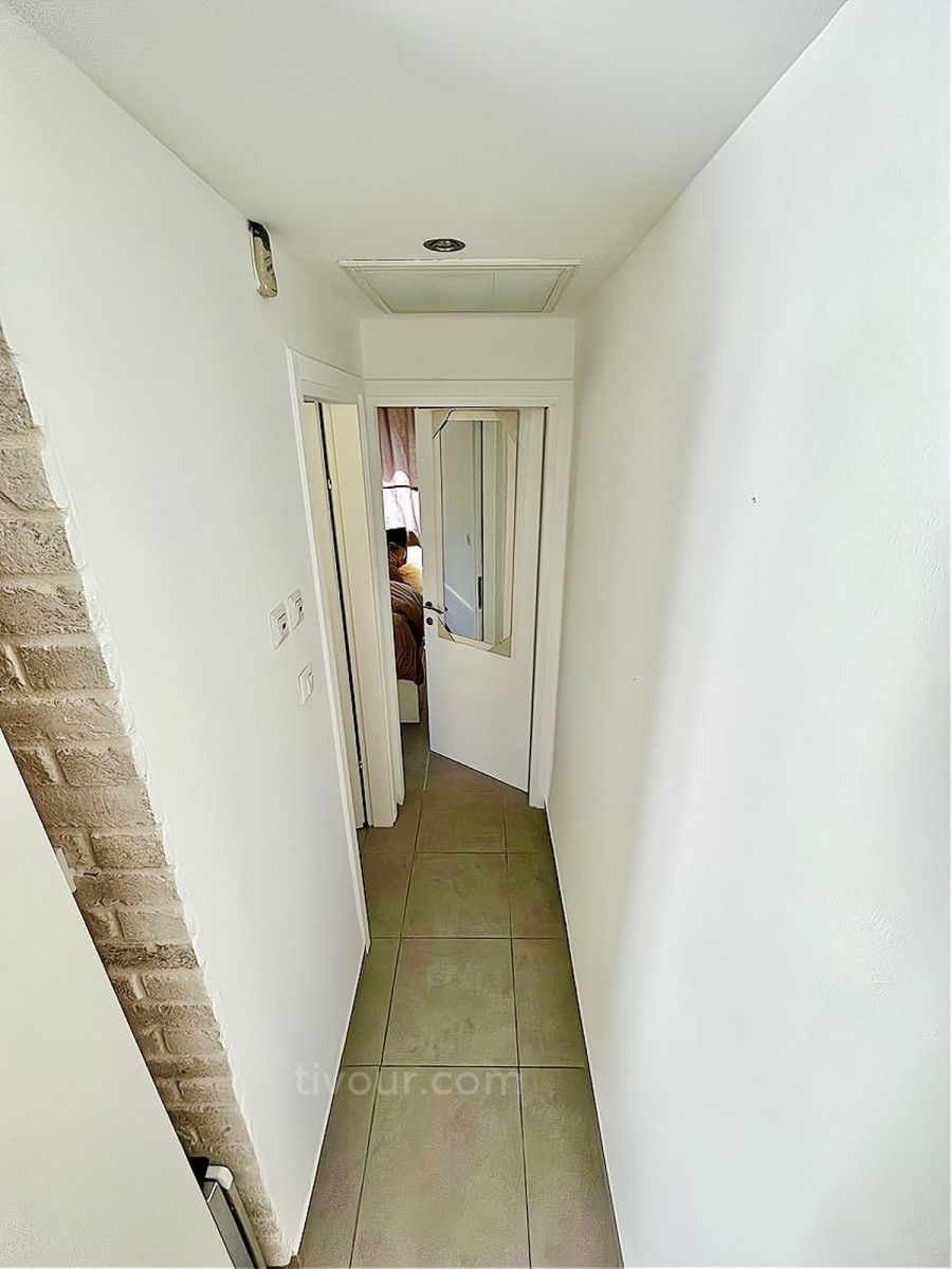 Apartamento 2 cômodos  Tel Aviv Levontin 210-IBL-2047