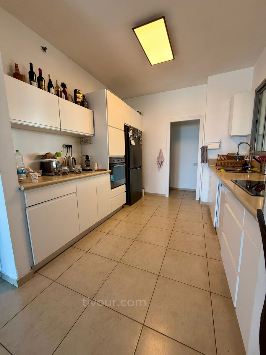 Apartamento 5 cômodos Ashdod Marina 210-IBL-2070
