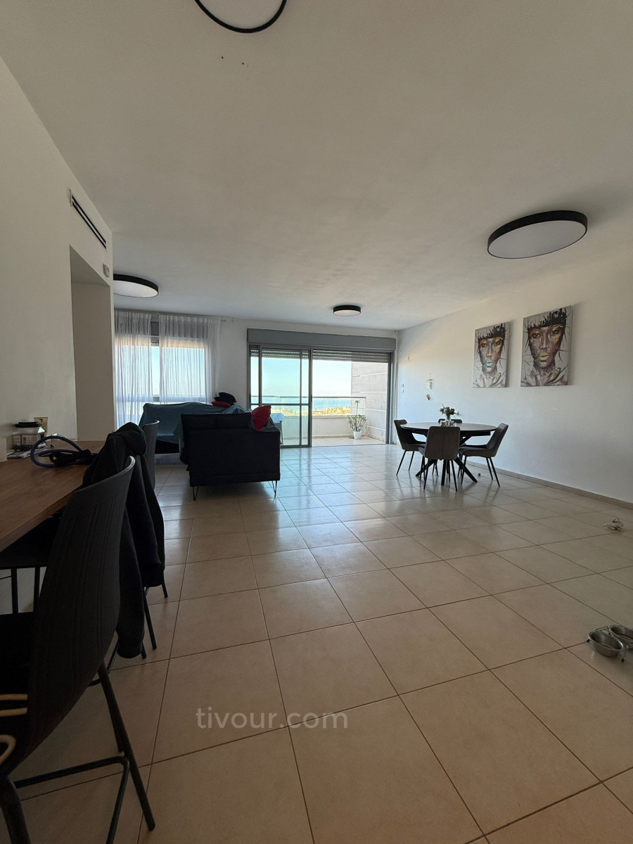Apartamento 5 cômodos Ashdod Marina 210-IBL-2070