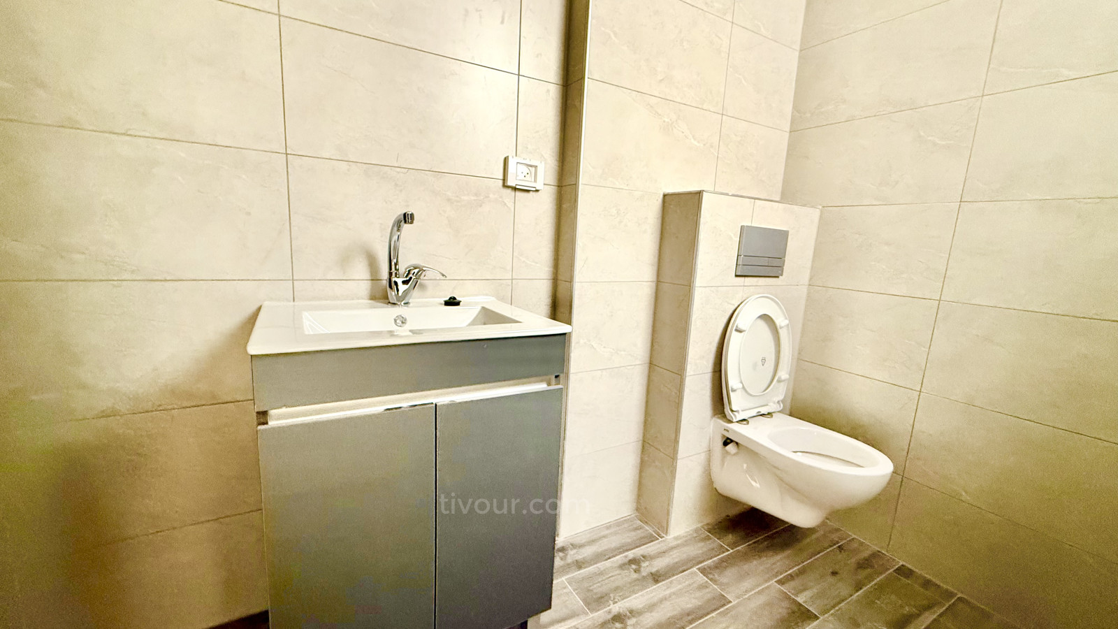 Apartamento 4 cômodos Ashdod Het 210-IBL-2081