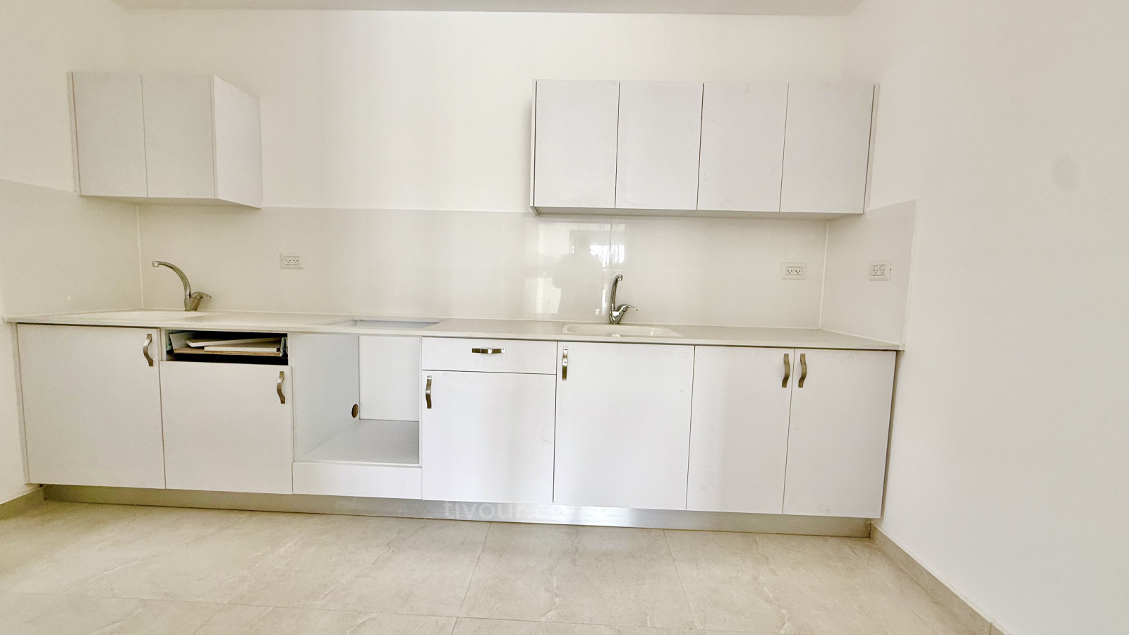 Apartamento 4 cômodos Ashdod Het 210-IBL-2081