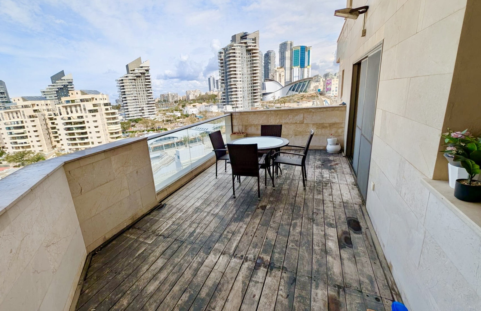 Apartamento 5 cômodos Ashdod Marina 210-IBL-2083
