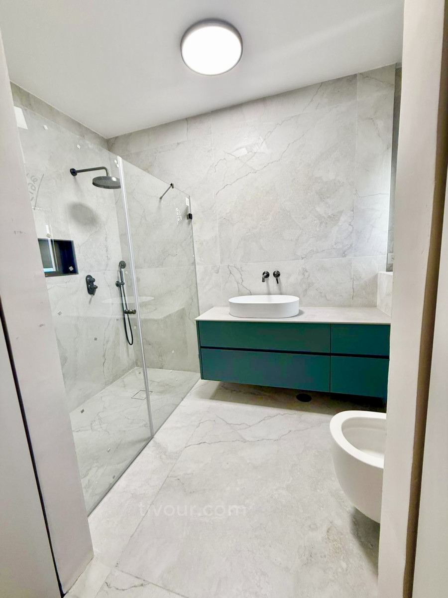 Apartamento 5 cômodos Ashdod Marina 210-IBL-2096