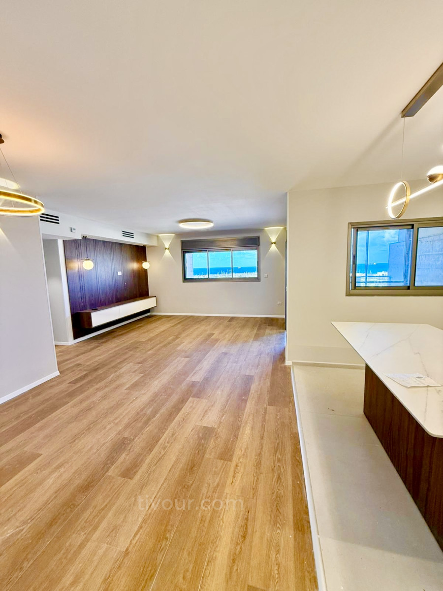 Apartamento 5 cômodos Ashdod Marina 210-IBL-2096