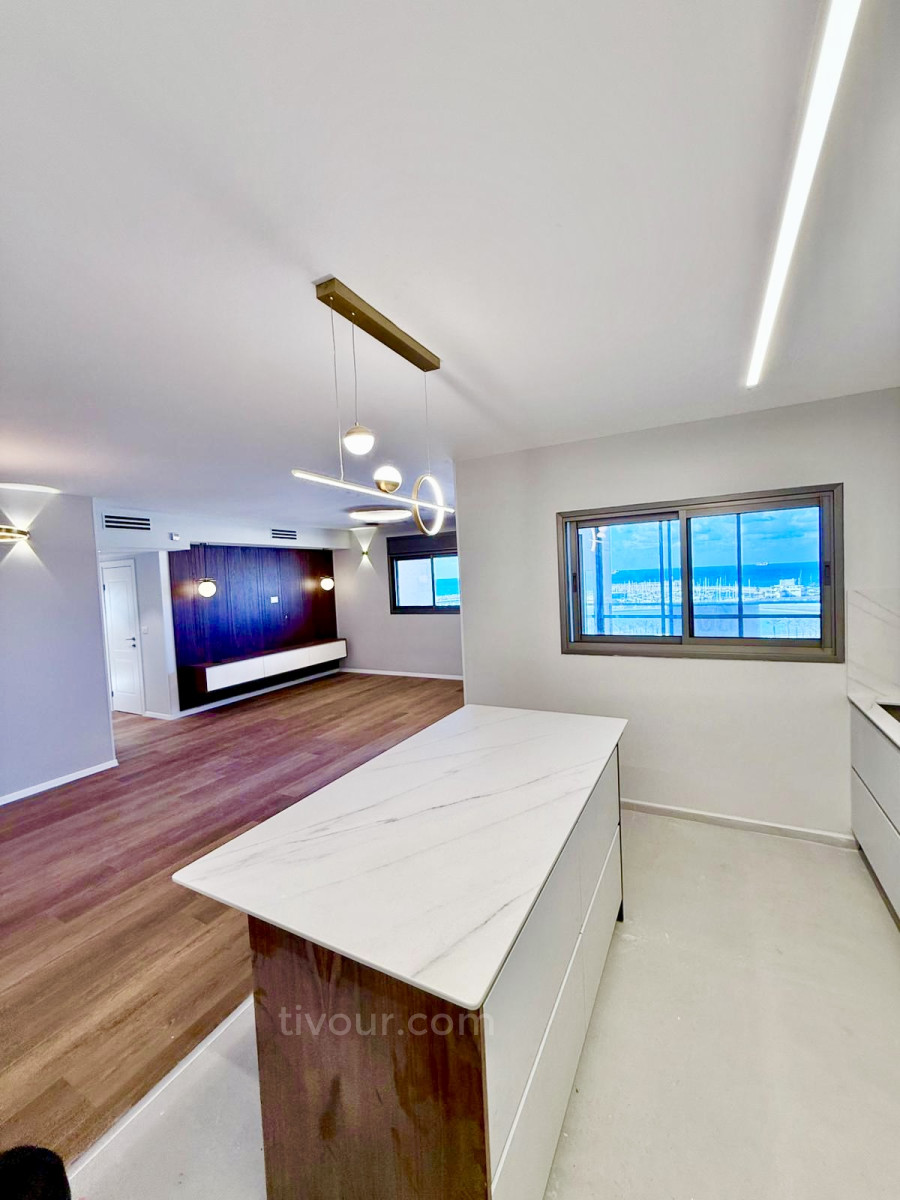 Apartamento 5 cômodos Ashdod Marina 210-IBL-2096