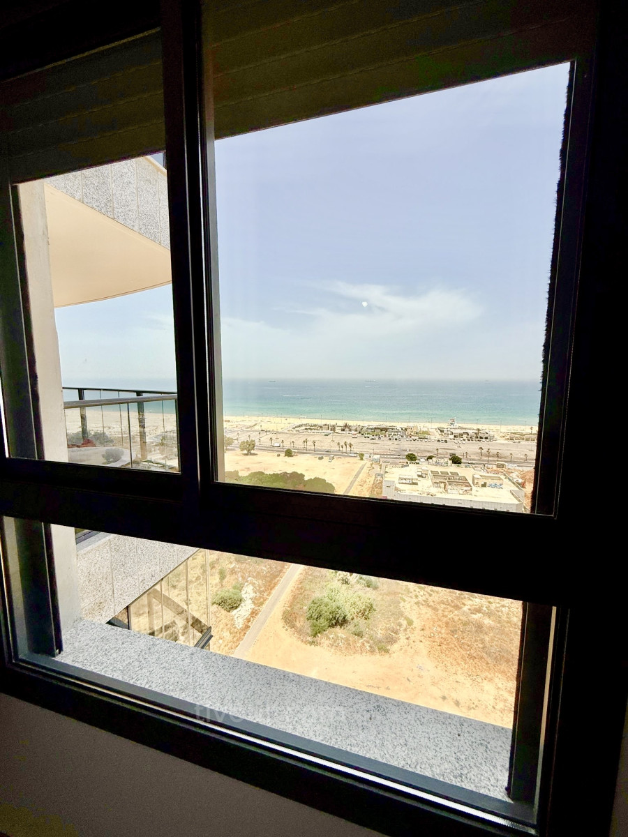 Apartamento 5 cômodos Ashdod À beira-mar 210-IBL-2097