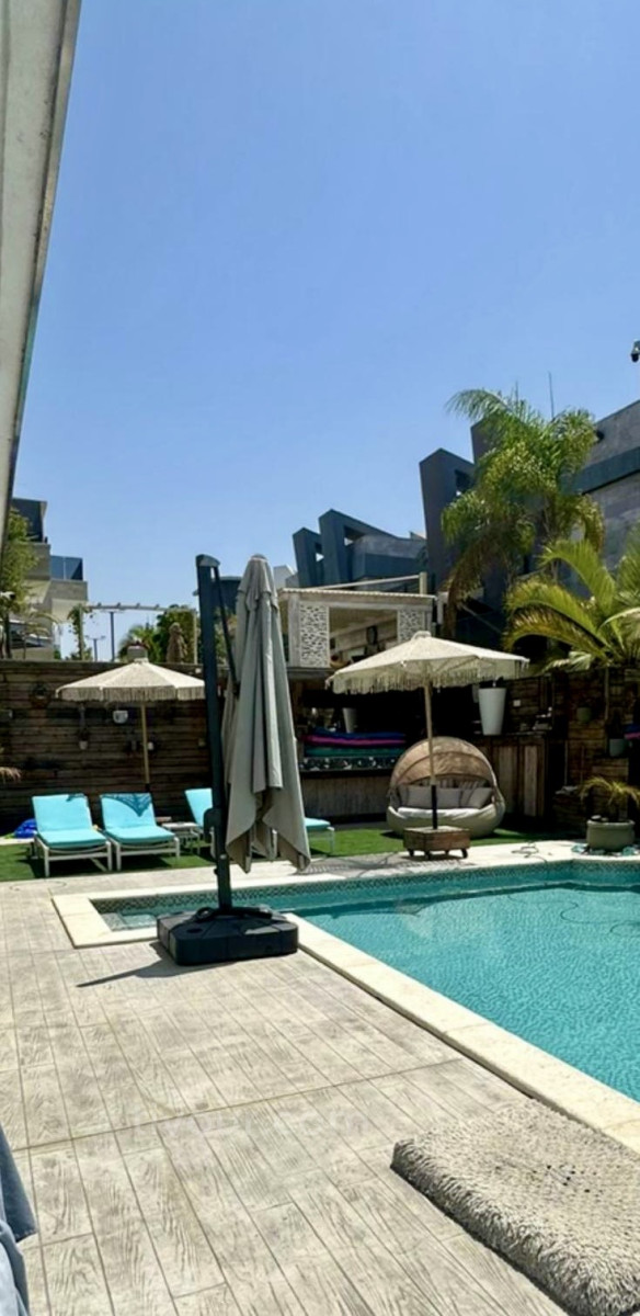 Casarão 8 cômodos Ashdod Yud Zayin 210-IBL-2108