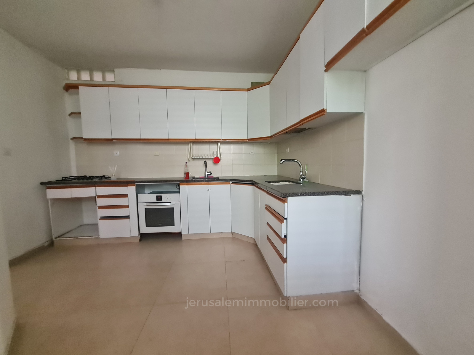 Apartamento 3.5 cômodos  Jerusalém Katamon hayeshana 226-IBL-1749