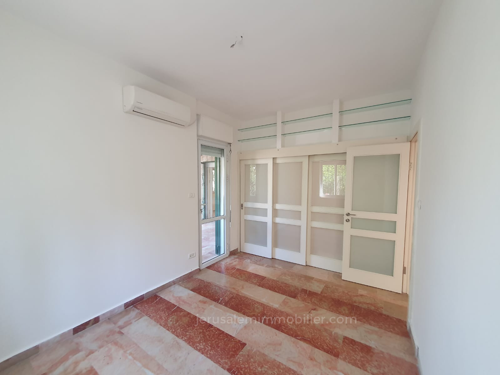 Apartamento 4 cômodos  Jerusalém Katamon hayeshana 226-IBL-1783