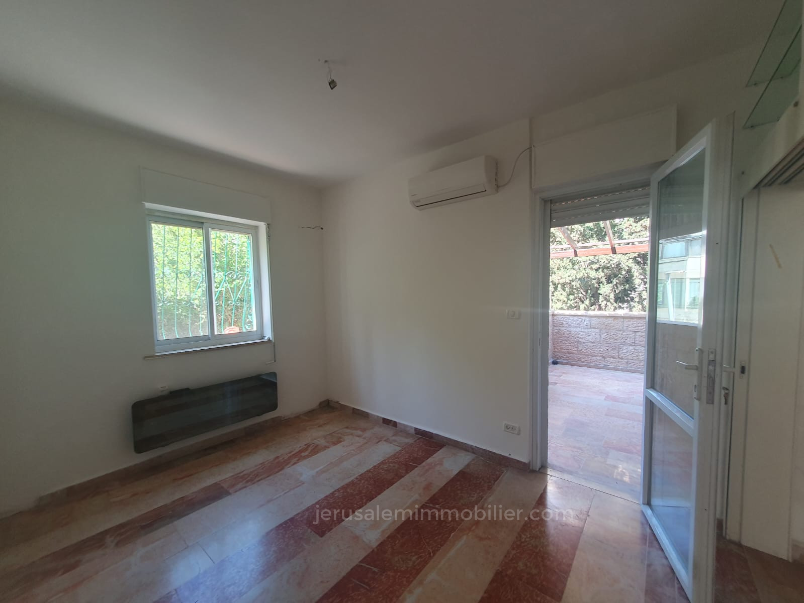 Apartamento 4 cômodos  Jerusalém Katamon hayeshana 226-IBL-1783