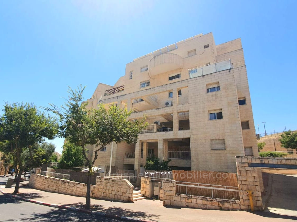 Apartamento 3 cômodos  Jerusalém Har Homa 226-IBL-1801