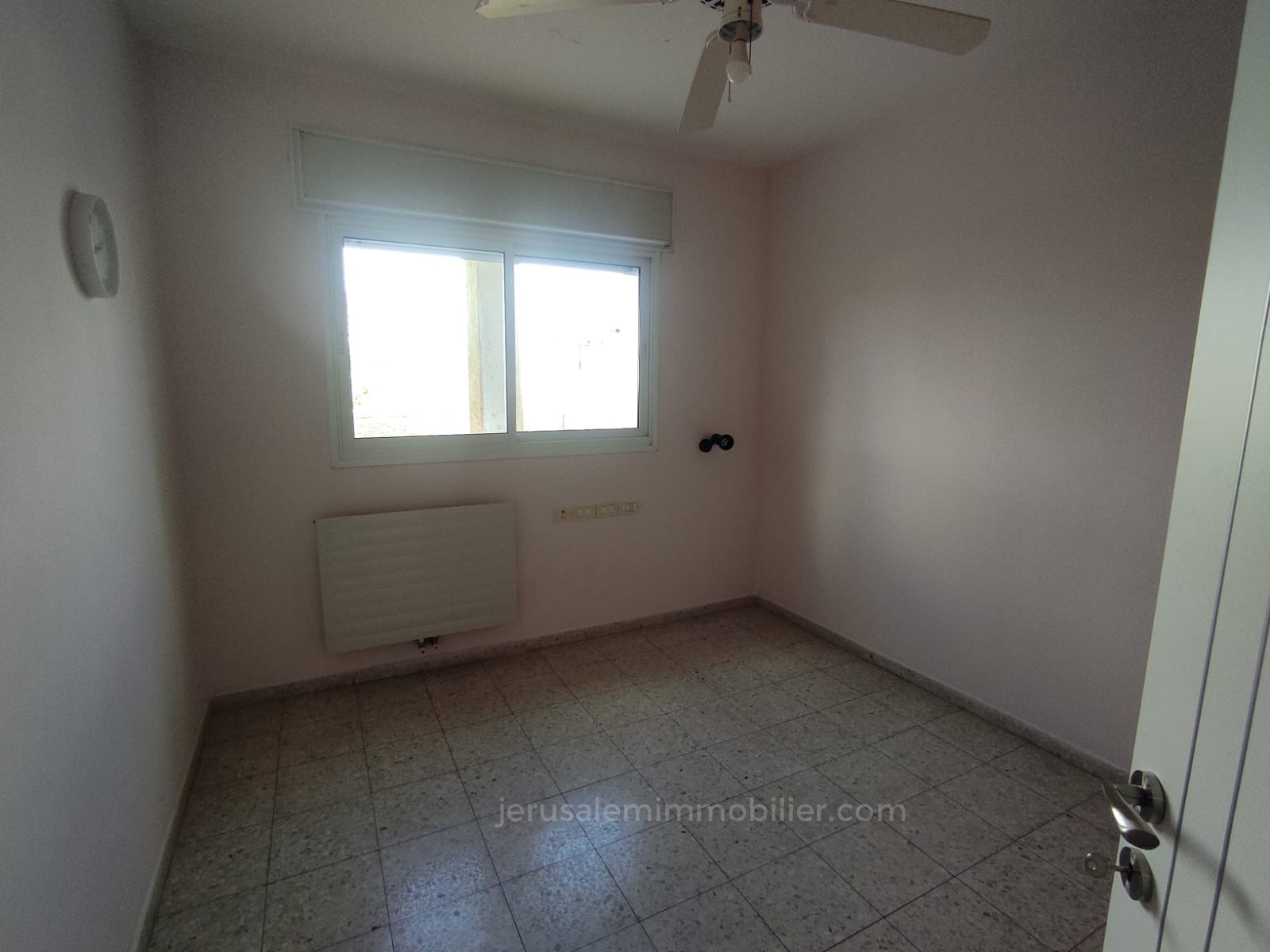 Apartamento 5 cômodos  Jerusalém Malha 226-IBL-1810