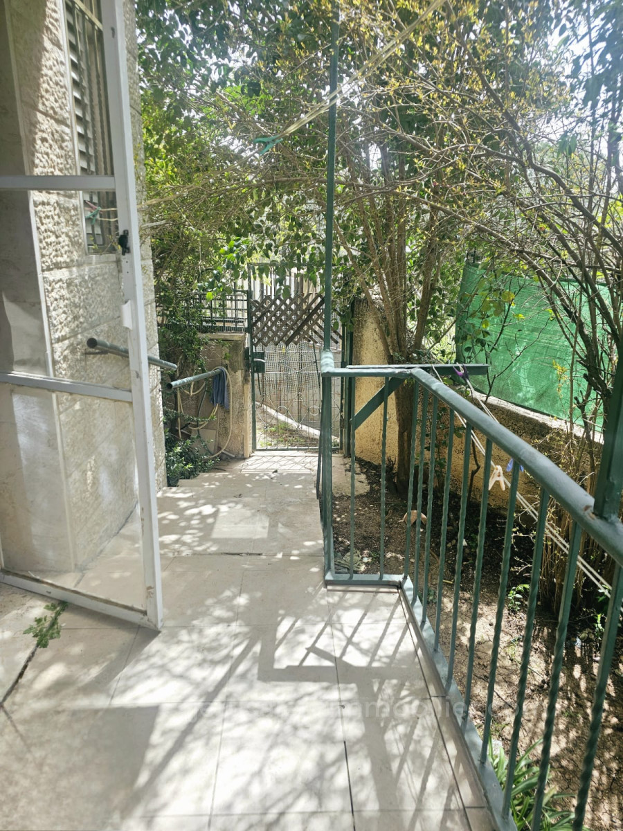 Apartamento 4 cômodos  Jerusalém Katamonim 226-IBL-1835