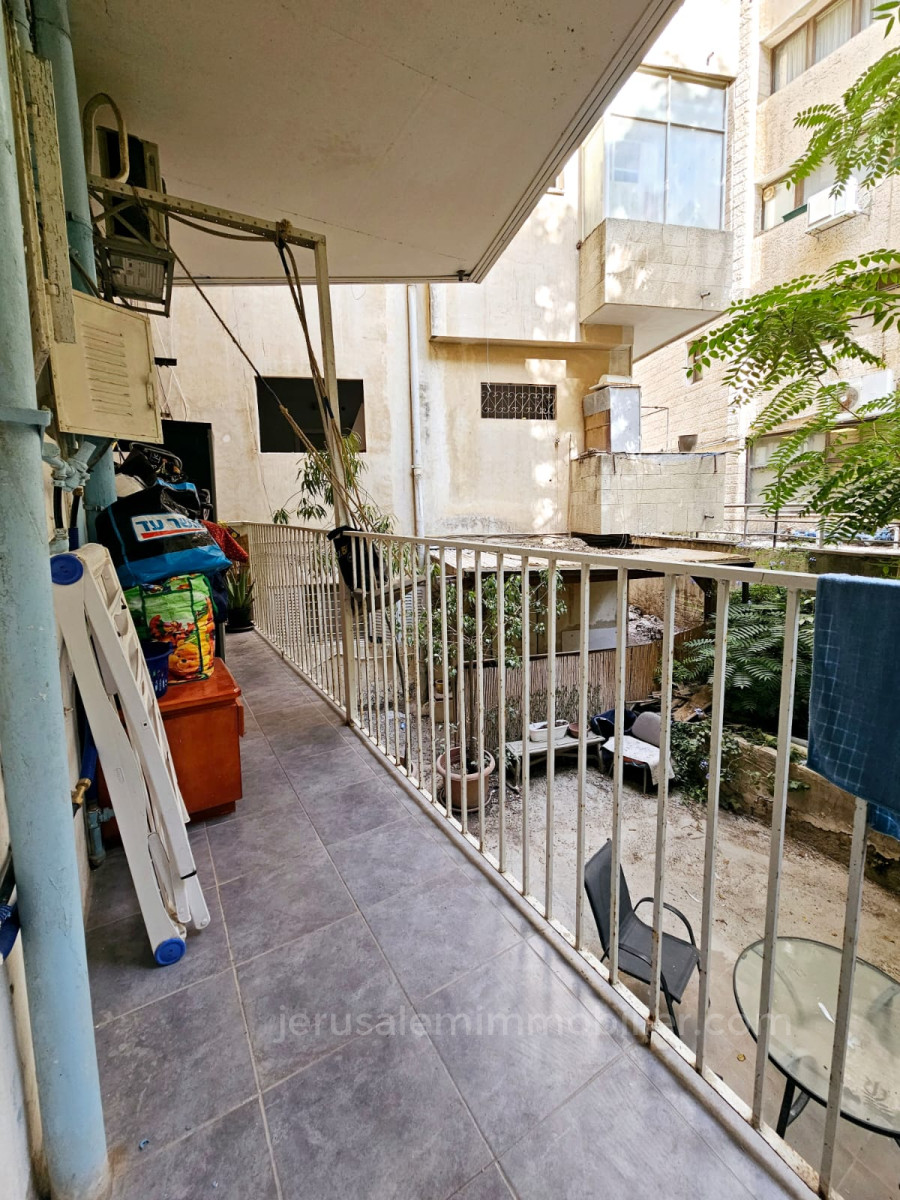 Apartamento 2 cômodos  Jerusalém Centro da cidade 226-IBL-1863