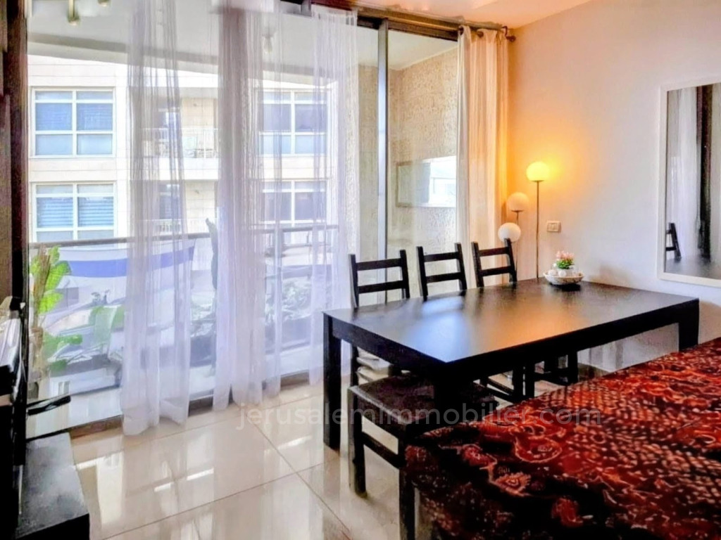 Apartamento 2 cômodos Jerusalém Centro da cidade 226-IBL-1912