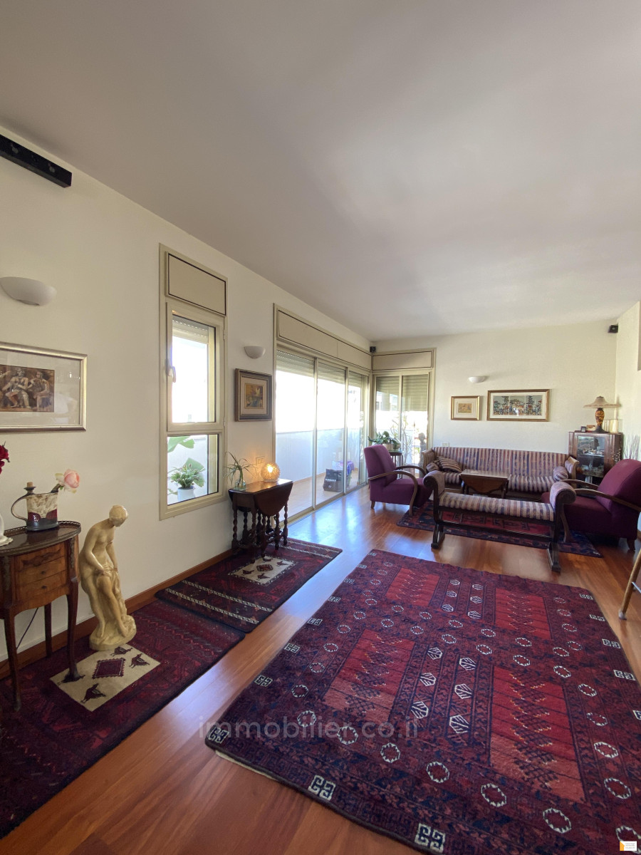 Apartamento 3.5 cômodos  Tel Aviv Lev Tel-Aviv 232-IBL-3610