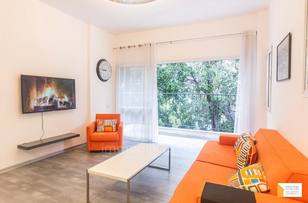 Apartamento 2 cômodos  Tel Aviv Dizengof 232-IBL-3679