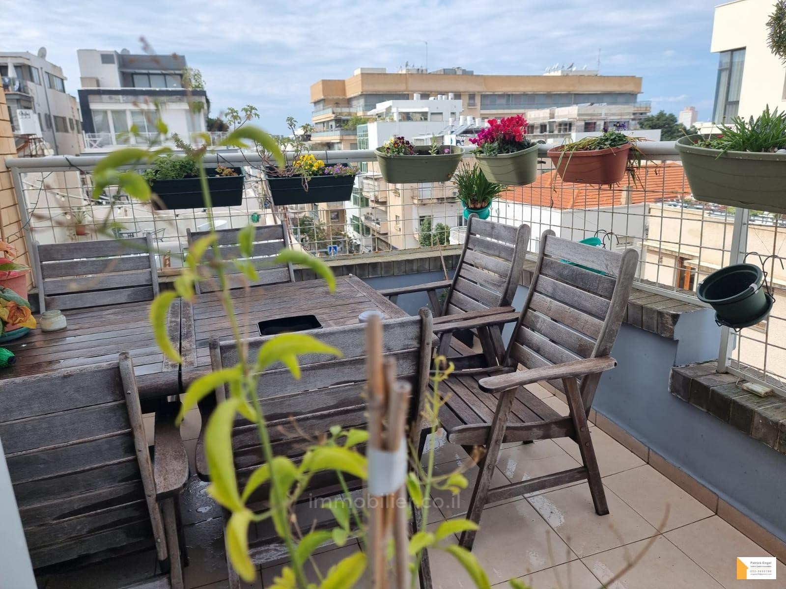 Apartamento 2.5 cômodos  Tel Aviv Shenkin 232-IBL-3789