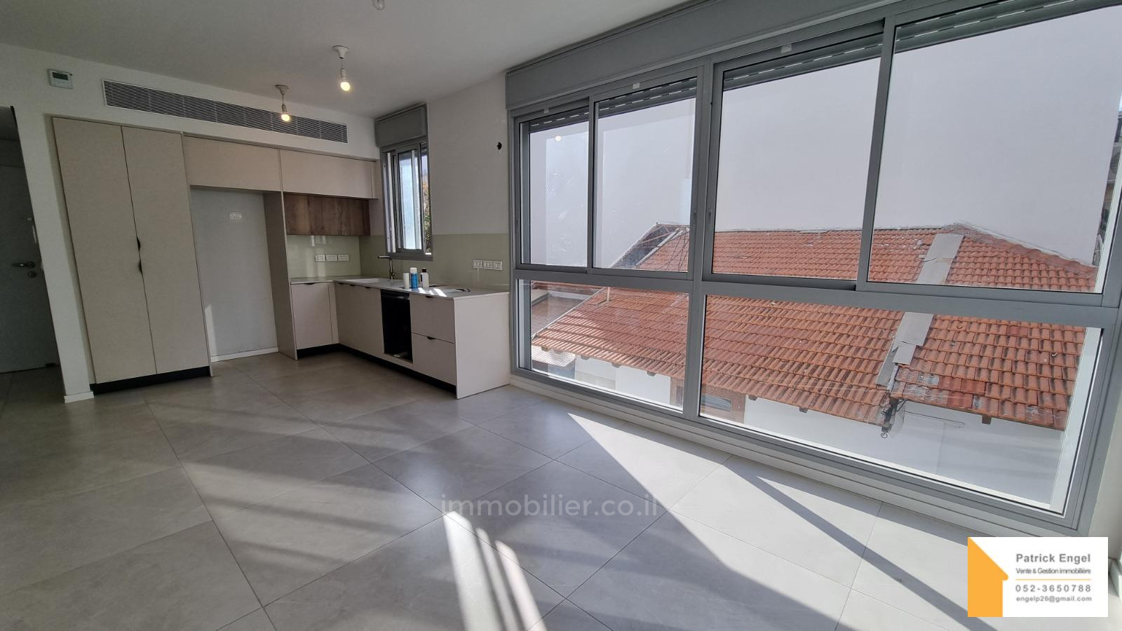 Apartamento 2 cômodos  Tel Aviv Região marítima 232-IBL-3790