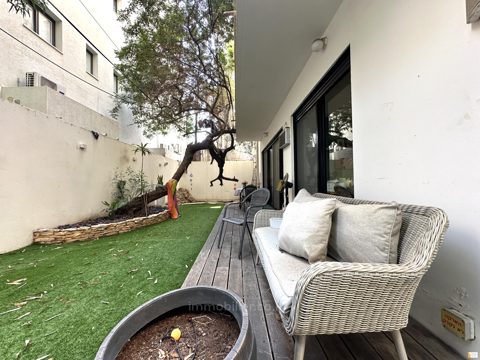 Apartamento garden 4 cômodos  Tel Aviv Lev Tel-Aviv 232-IBL-3820