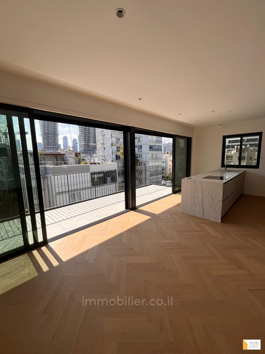 Apartamento 4 cômodos  Tel Aviv Centro da cidade 232-IBL-3827