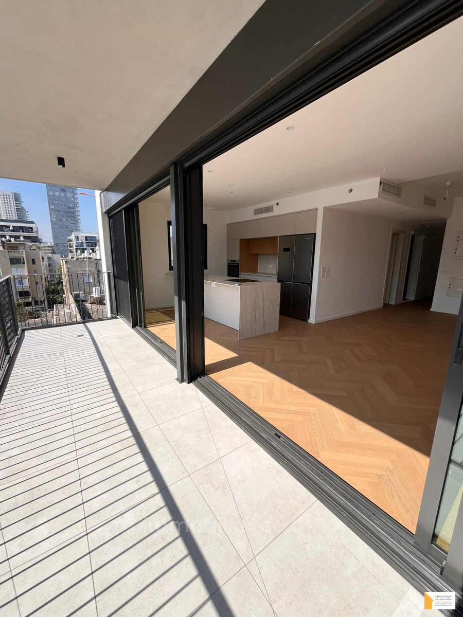 Apartamento 4 cômodos  Tel Aviv Centro da cidade 232-IBL-3827