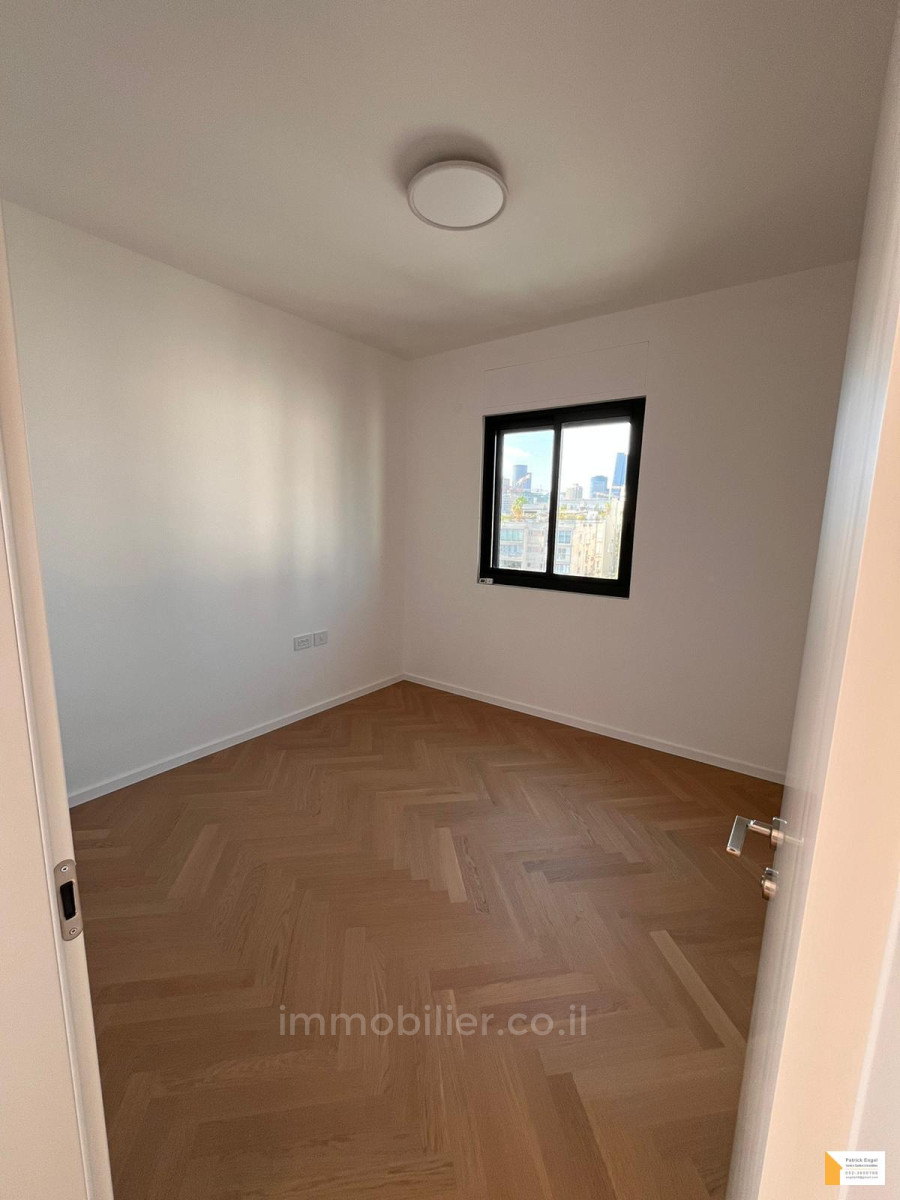 Apartamento 4 cômodos  Tel Aviv Centro da cidade 232-IBL-3827