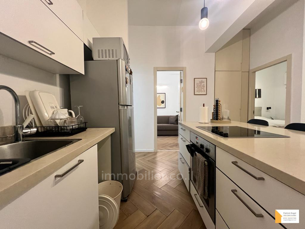 Apartamento 3 cômodos  Tel Aviv Região marítima 232-IBL-3841