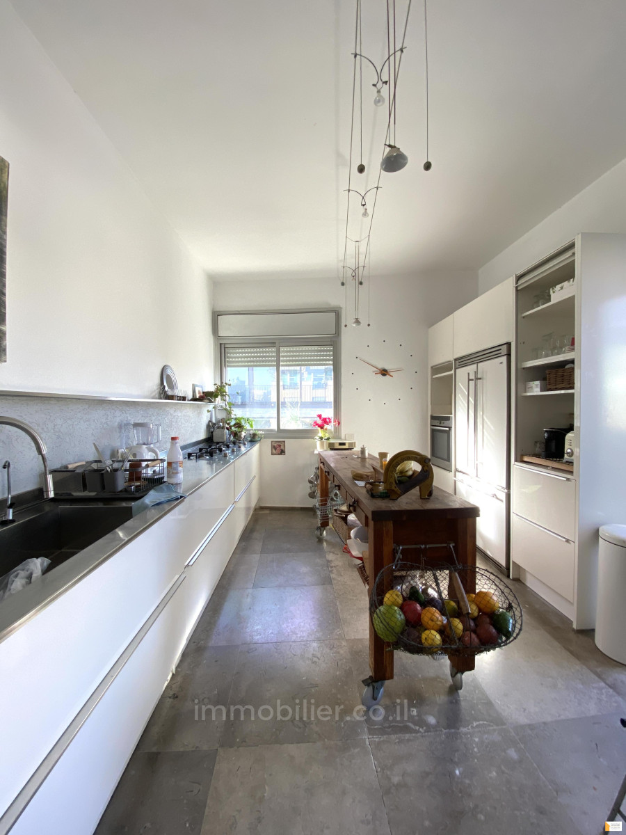 Duplex 4 cômodos  Tel Aviv Região marítima 232-IBL-3857