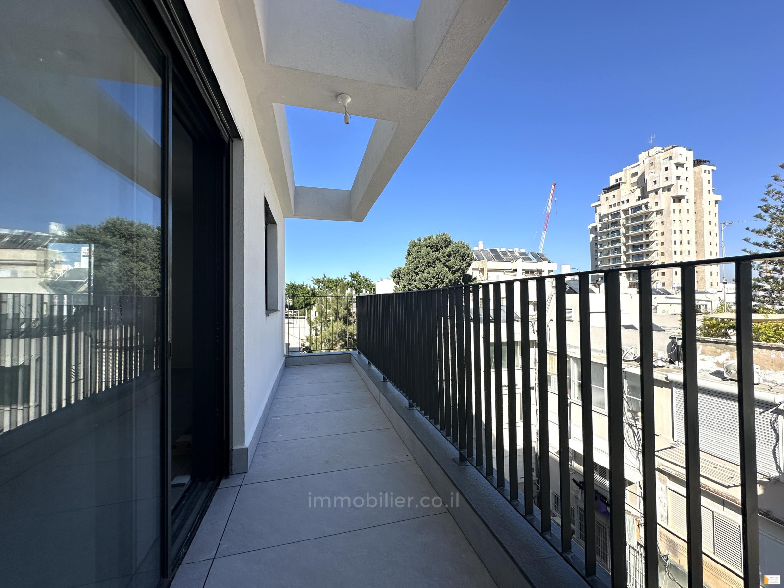 Apartamento 3 cômodos Tel Aviv Bazel 232-IBL-3858