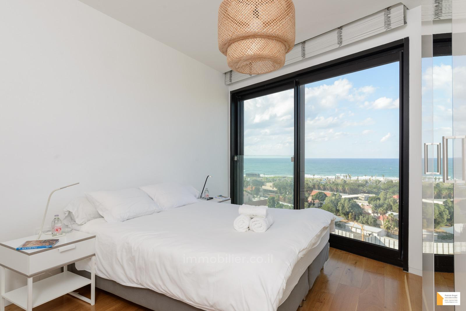 Duplex 4 cômodos  Tel Aviv Primeira linha de mar 232-IBL-3859