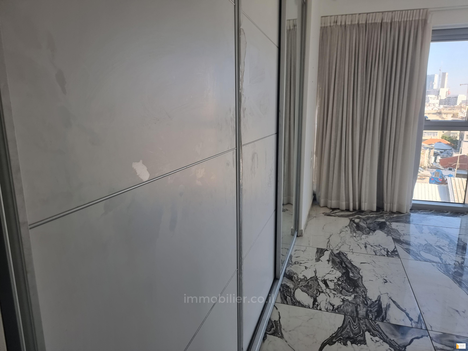 Apartamento 4 cômodos  Tel Aviv Florentine 232-IBL-3870