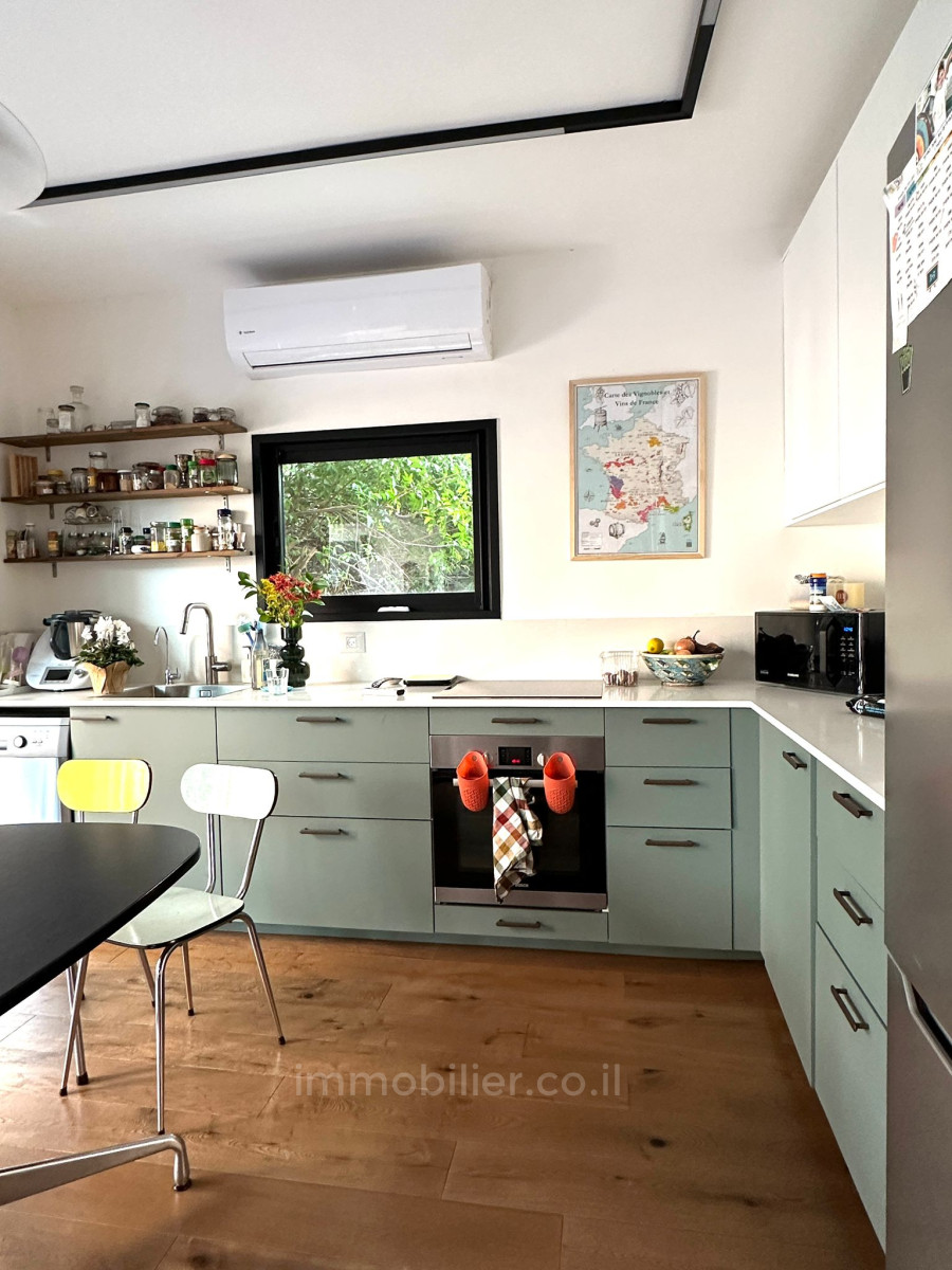 Casarão 3 cômodos Tel Aviv Lev Tel-Aviv 232-IBL-3886