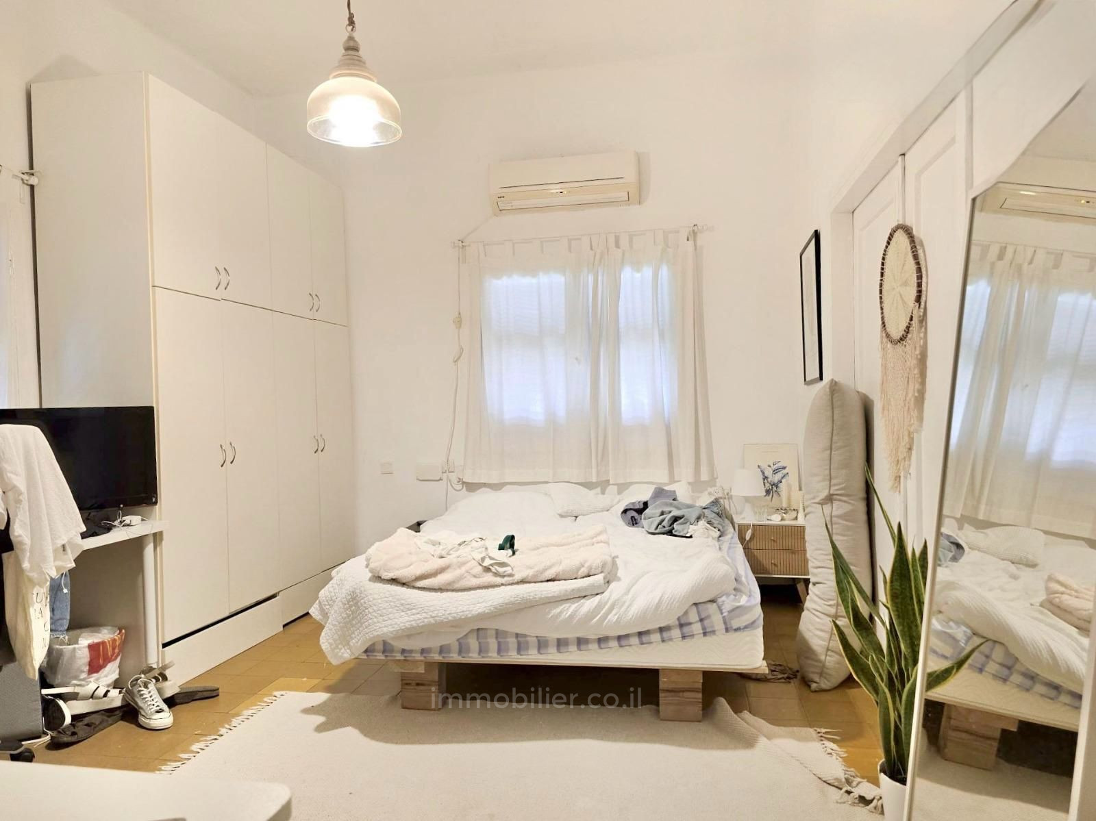 Casarão 2.5 cômodos Tel Aviv Lev Tel-Aviv 232-IBL-3893