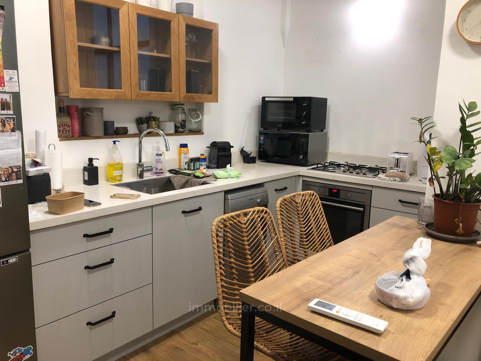 Casarão 2 cômodos Tel Aviv Região marítima 232-IBL-3902