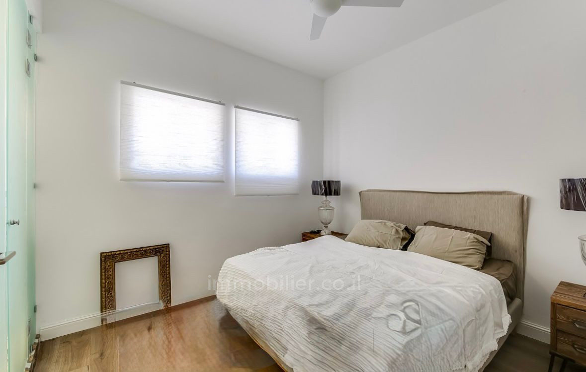 Apartamento 3 cômodos Tel Aviv Região marítima 232-IBL-3919