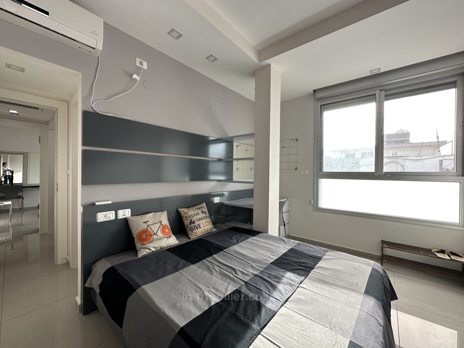 Casarão 3 cômodos Tel Aviv Região marítima 232-IBL-3932