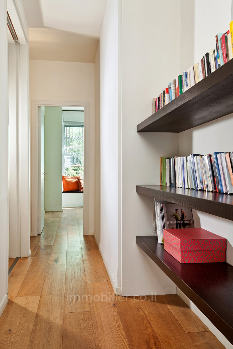 Casarão 4 cômodos Tel Aviv Região marítima 232-IBL-3949