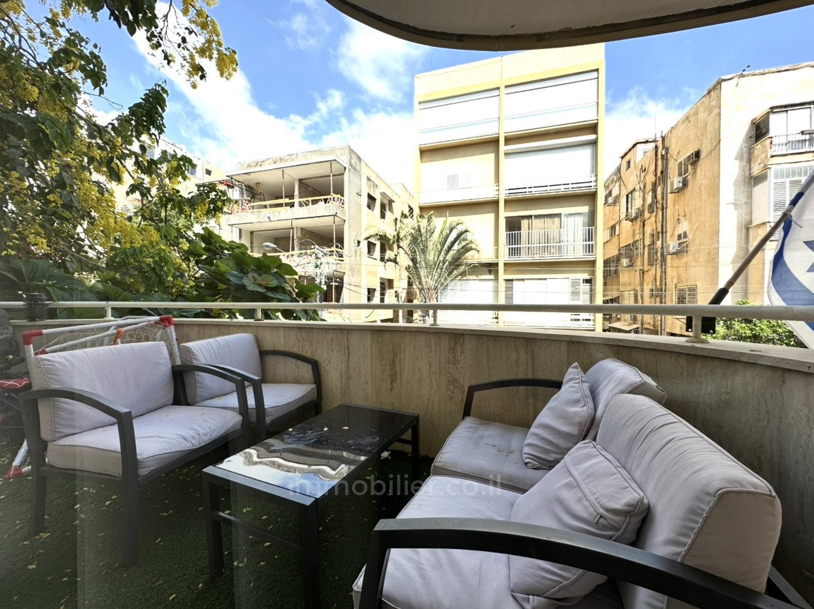 Apartamento 4 cômodos Tel Aviv Região marítima 232-IBL-3953