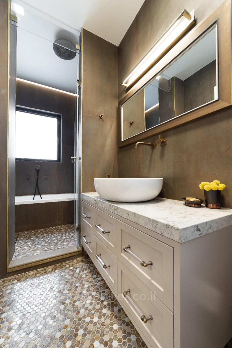 Apartamento 3 cômodos Tel Aviv Região marítima 232-IBL-3958